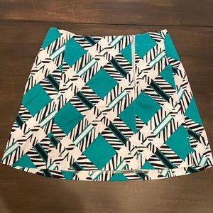 Lady Hagen size 4 golf skort green white black pattern